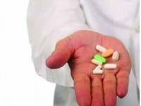 Un bărbat a murit când intenţiona să-şi ia pastilele