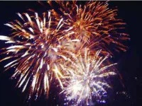 Foc de artificii în noaptea dintre ani