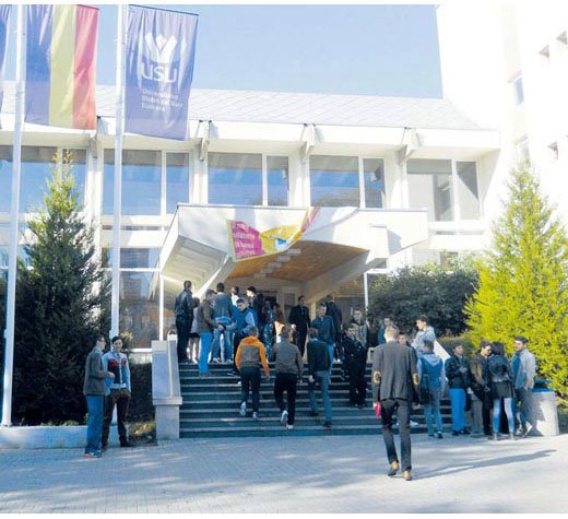 La USV, triplare a numărului de locuri la doctorat