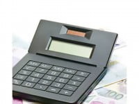 Valoarea creditelor în valută pentru populaţie a scăzut cu 3,9% în iulie faţă de iunie; în lei a crescut cu 3,3%