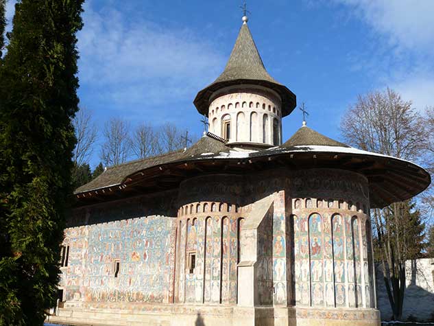 Hram la Mănăstirea Voroneţ