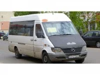 Transportul maxi-taxi sucevean este tras pe dreapta