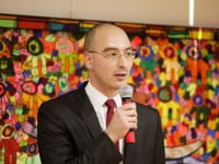 Traducători suceveni acuză Guvernul că vrea să „colectivizeze” birourile de traduceri