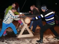14 bărbaţi şi-au măsurat forţele la Vatra Dornei