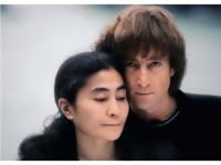 Imagini inedite ale lui John Lennon şi Yoko Ono într-o carte cu ediţie limitată