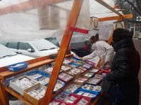 Tarabele cu mărţişoare au început să apară pe străzile Sucevei