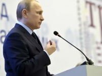 Aproximativ 87% dintre ruşi, mulţumiţi de activitatea lui Putin