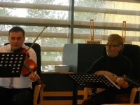 „Zicălaşii” şi cântece de pe vremea când „folclorul era al tuturor şi circula peste tot”