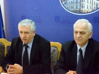 Florin Sinescu şi-a predat biroul lui Constantin Harasim, noul prefect