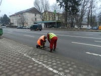 Deficienţe la gurile de canal de pe magistrala rutieră modernizată cu fonduri europene 
