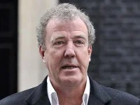 Prezentatorul TV Jeremy Clarkson, diagnosticat cu cancer de prostată, a anunţat că boala sa a intrat în remisie