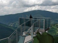 Punctul de belvedere de pe Piatra Şoimului va fi funcţional din vară
