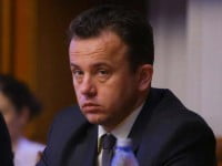 Preşedintele României ar trebui să aibă un salariu corelat cu cel al premierului şi al preşedintelui ICCJ