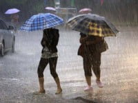 Meteorologii anunţă ploi însemnate cantitativ, vijelii şi grindină