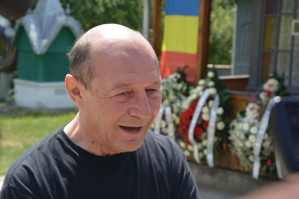 Basescu-7