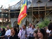 Sfântul Voievod Ştefan cel Mare, sărbătorit la Putna de mii de credincioşi