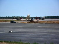 La pista Aeroportului Suceava mai e de turnat un strat de asfalt
