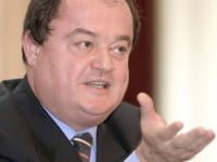 Nu văd de ce ar trebui să renunţăm la candidatura lui Marian Munteanu