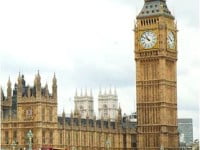 Bătrânul Big Ben dă semne de oboseală şi îşi pierde din exactitate