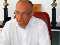 Deputatul Alexandru Băişanu face o invitaţie la teatru tuturor sucevenilor