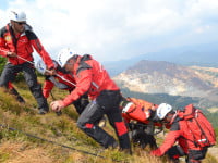 Incendiu de pădure în Parcul Naţional Călimani, un avion prăbuşit cu pasageri răniţi şi turişti căzuţi într-o râpă