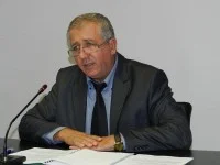 Prefectul Harasim, deranjat că a aflat de la presă despre suspendarea cursurilor la o şcoală din Muşeniţa