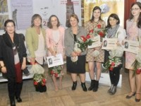 Carmen Mihalache, Doina Ruşti, Bianca Burţa-Cernat, Gabriela Adameşteanu,
Andreea Mironescu, Svetlana Cârstean, Florina Pârjol