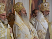 PF Daniel a sfinţit biserica Mănăstirii „Intrarea în Biserică a Maicii Domnului“ din Rădăuţi