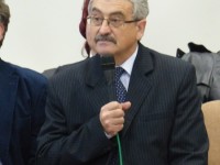 „Secretarele şi şoferii din primării, plătiţi mai bine decât profesorii”