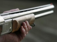 Bărbat din Vatra Moldoviţei trimis în judecată pentru nerespectarea regimului armelor şi muniţiilor