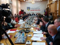 Consilierii judeţeni au respins proiectul privind împărţirea fondurilor pentru echilibrarea bugetelor locale