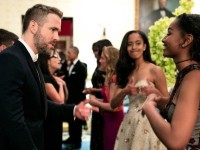 Fiicele lui Obama, captivate de Ryan Rynolds la recepţia oferită de tatăl lor în onoarea premierului canadian
