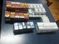 Sâmbătă cu ghinion pentru un vânzător de ţigări de contrabandă