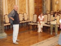 Radu Mareş în sala Marii Uniri, cu Maria Toacă şi Micaela Ghiţescu