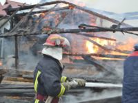 Distrugeri mari după un incendiu la o locuinţă din Demăcuşa