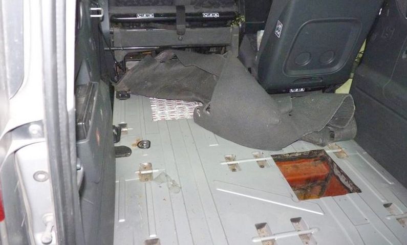 Furnizor şi cumpărători de ţigări ucrainene, trimişi împreună în judecată pentru „contrabandă în formă agravantă”