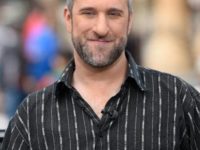 Actorul Dustin Diamond, „Screech” din „Salvaţi de Clopoţel”, datorează fiscului 94.000 dolari
