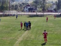 Viitorul Vereşti şi Vânătorul Dorna Candrenilor conduc lejer în cele două serii