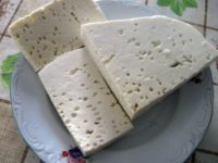 Escherichia coli, în caşul servit turiştilor din Mureş care au suferit toxiinfecţii alimentare