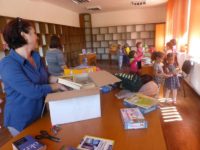 Biblioteci din 16 localităţi sucevene au fost dotate cu carte, mobilier sau calculatoare