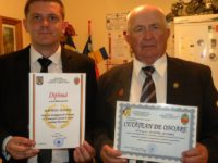 Tată şi fiu, cetăţeni de onoare ai comunei Cornu Luncii