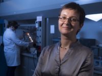 Suceveanca Emilia Moroşan, cercetător la Rice University Houston, a produs cel mai dur metal din lume