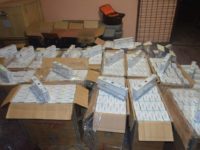 8.370 pachete ţigări de contrabandă descoperite într-o maşină abandonată