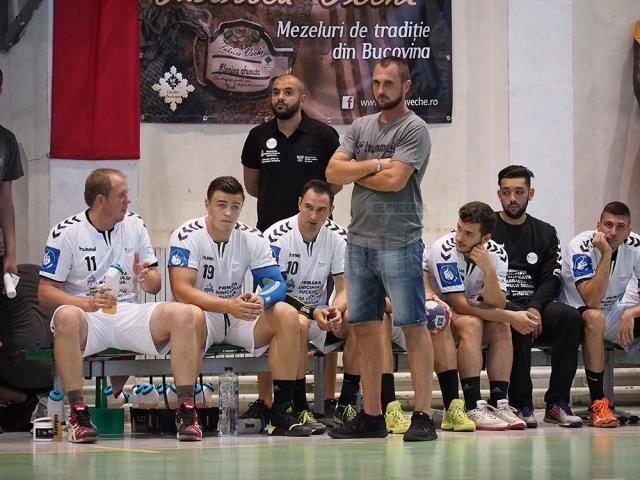 Ultimele meciuri de pregătire pentru handbalişti
