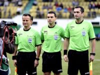 Brigada de arbitrii cu Octavian Sovre,Ovidiu Hategan si Gheorghe Sebastian Eugen