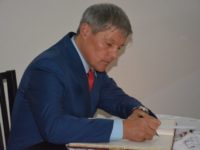 Cioloş a discutat cu Flutur despre organizarea unui lanţ de producţie şi procesare de carne de oaie care să fie apoi exportată