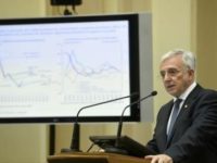 Să aducem aurul din Londra în ţară pentru verificare, dar să îl ducem înapoi