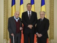 Neagu Djuvara şi Mihai Şora, decoraţi de preşedintele Klaus Iohannis