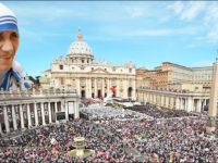 Maica Tereza a fost declarată sfântă de către Papa Francisc