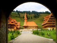 Brâul Maicii Domnului, în Ţara Dornelor